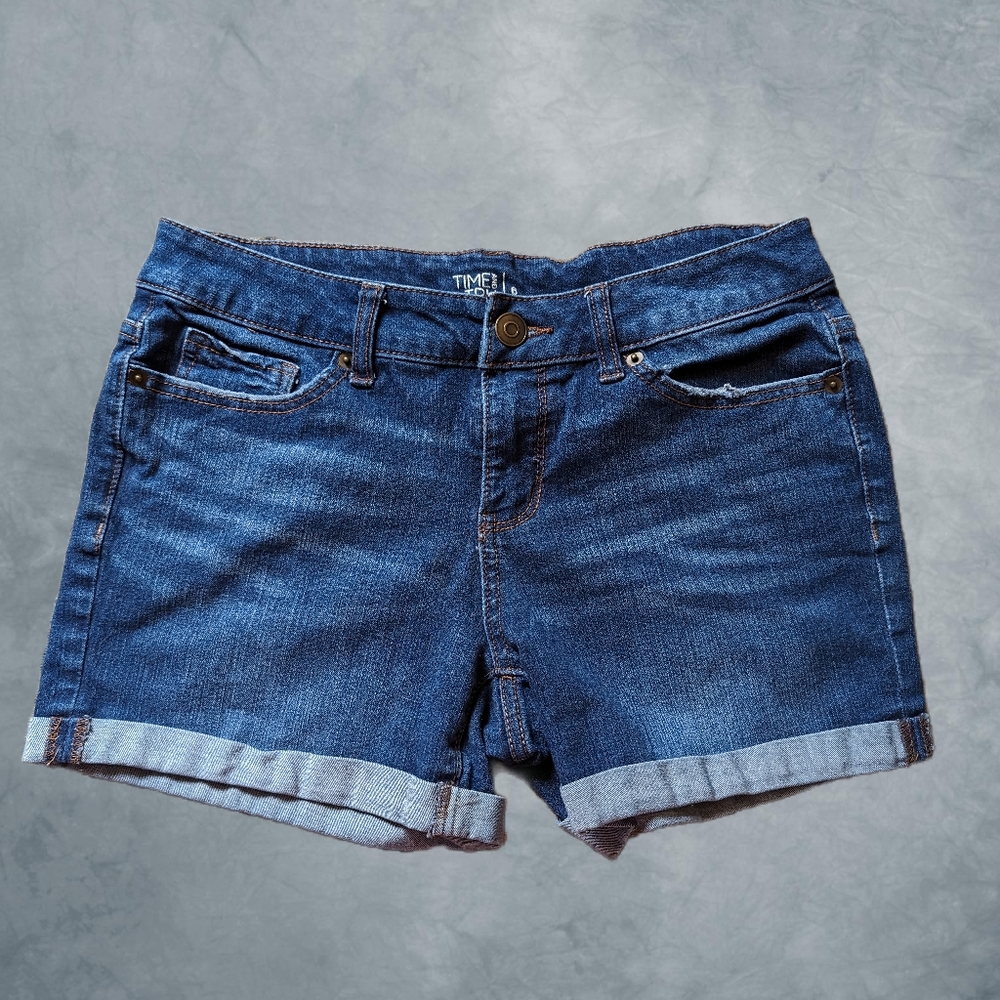 Size 6 Time and Tru jean shorts
